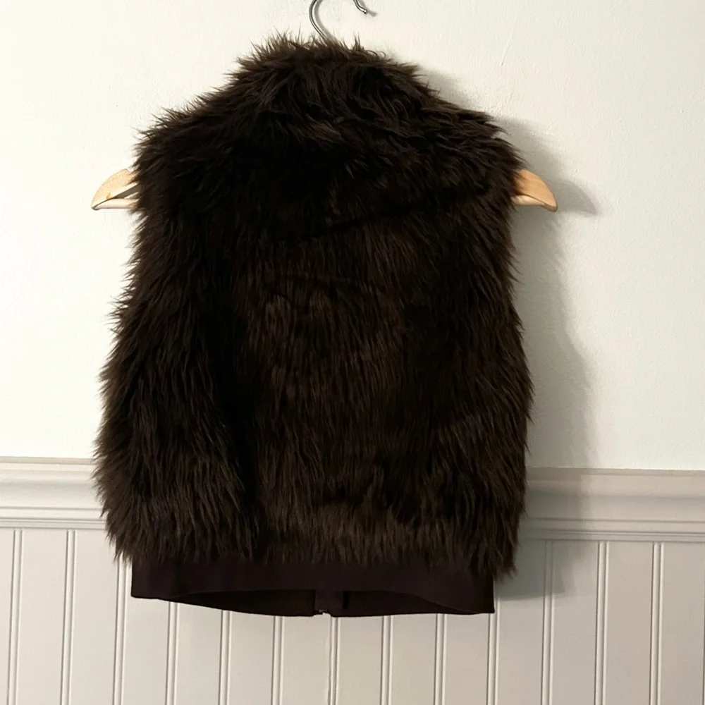Gymboree Girls Medium Chocolate Brown Faux Fur Zip Up Vest Cozy Layering